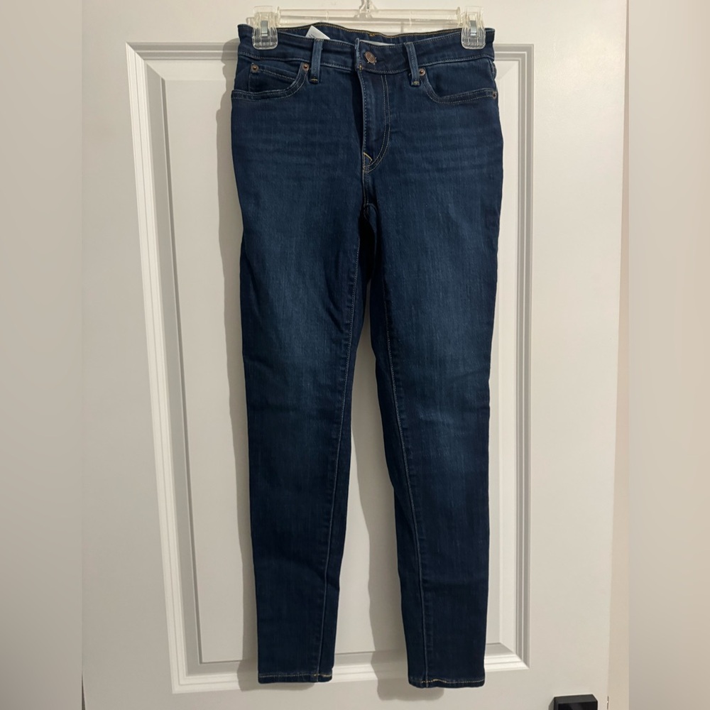 Size 25 711 Levi’s skinny jeans